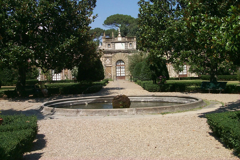 image/1004-garden-firenze.jpg, 768 x 512, 156.5K