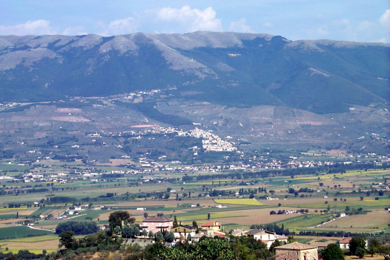 image/988-montefalco-view.jpg, 768 x 512, 108.5K
