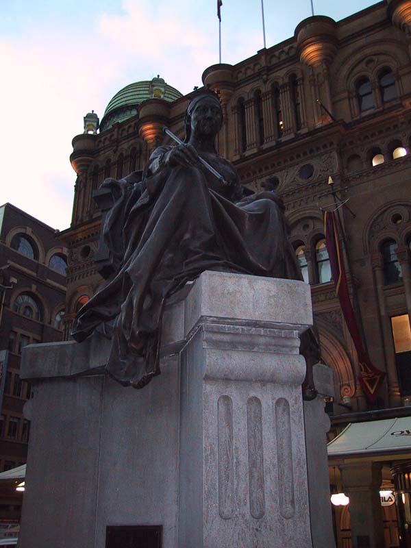 image/s0130-syd-queenvic.jpg, 67.5K