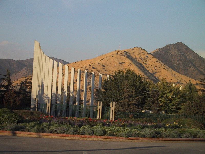 image/0227-santiagocemetary.jpg, 143.5K